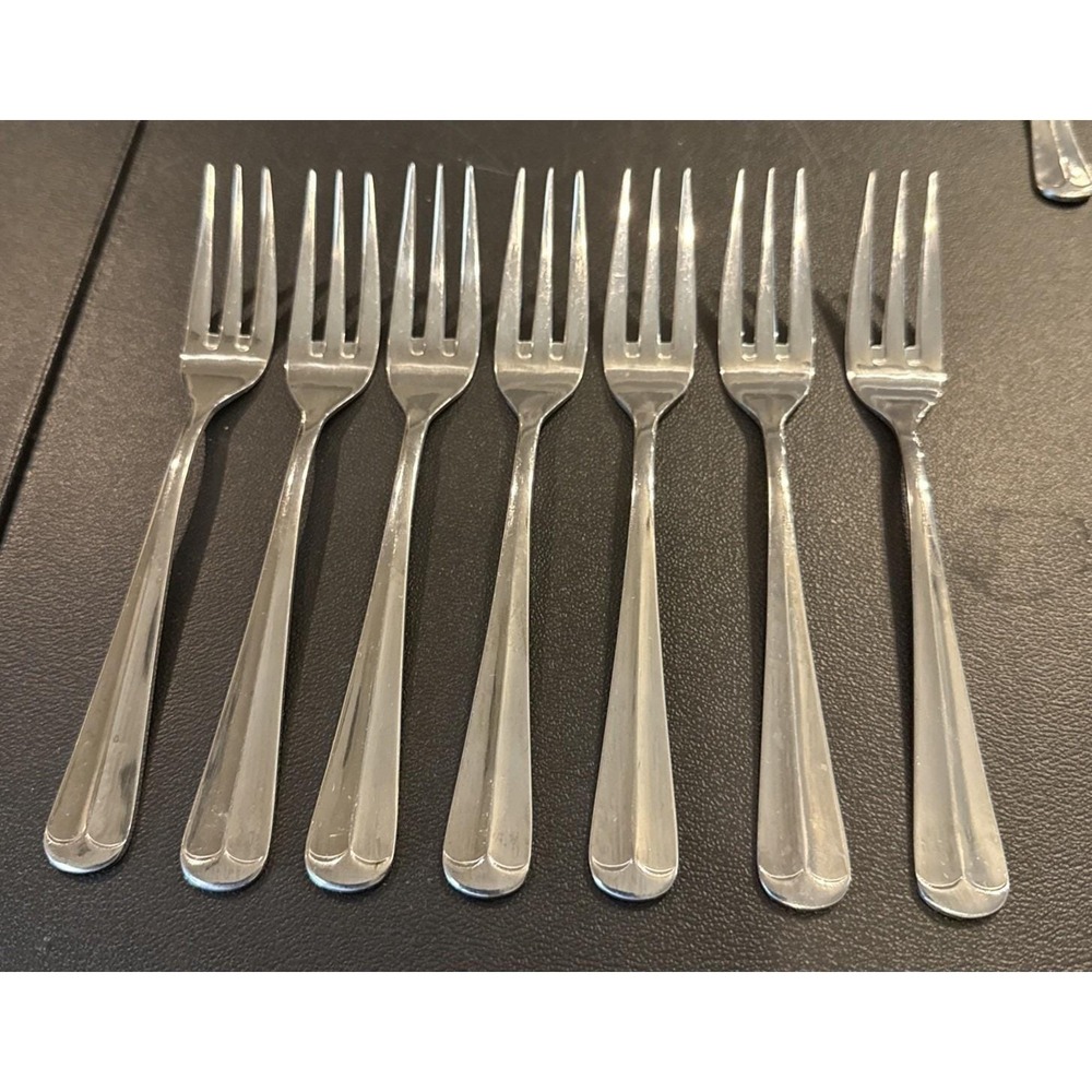 Reed Barton Select Hancock Salad Forks Fork Stainless Steel Korea Set Of 7 VTG